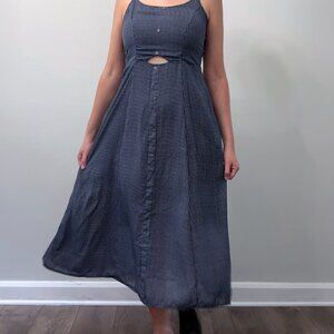 Adorable blue dress plaid midi dress with faux buttons and cutout 💙